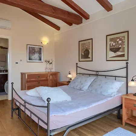 Chantilly * Porec